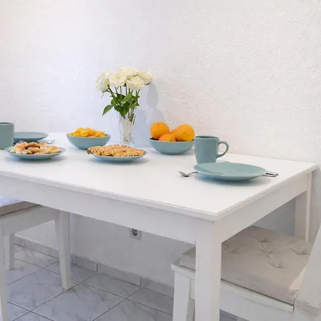 Lägenhet Gemuetliche 2-zimmer Mit Balkon